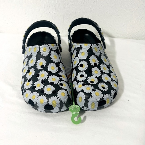 Crocs Men’s Classic Vacay Vibes Black Daisy Clogs NWT Size 12 Casual Everyday main image 6